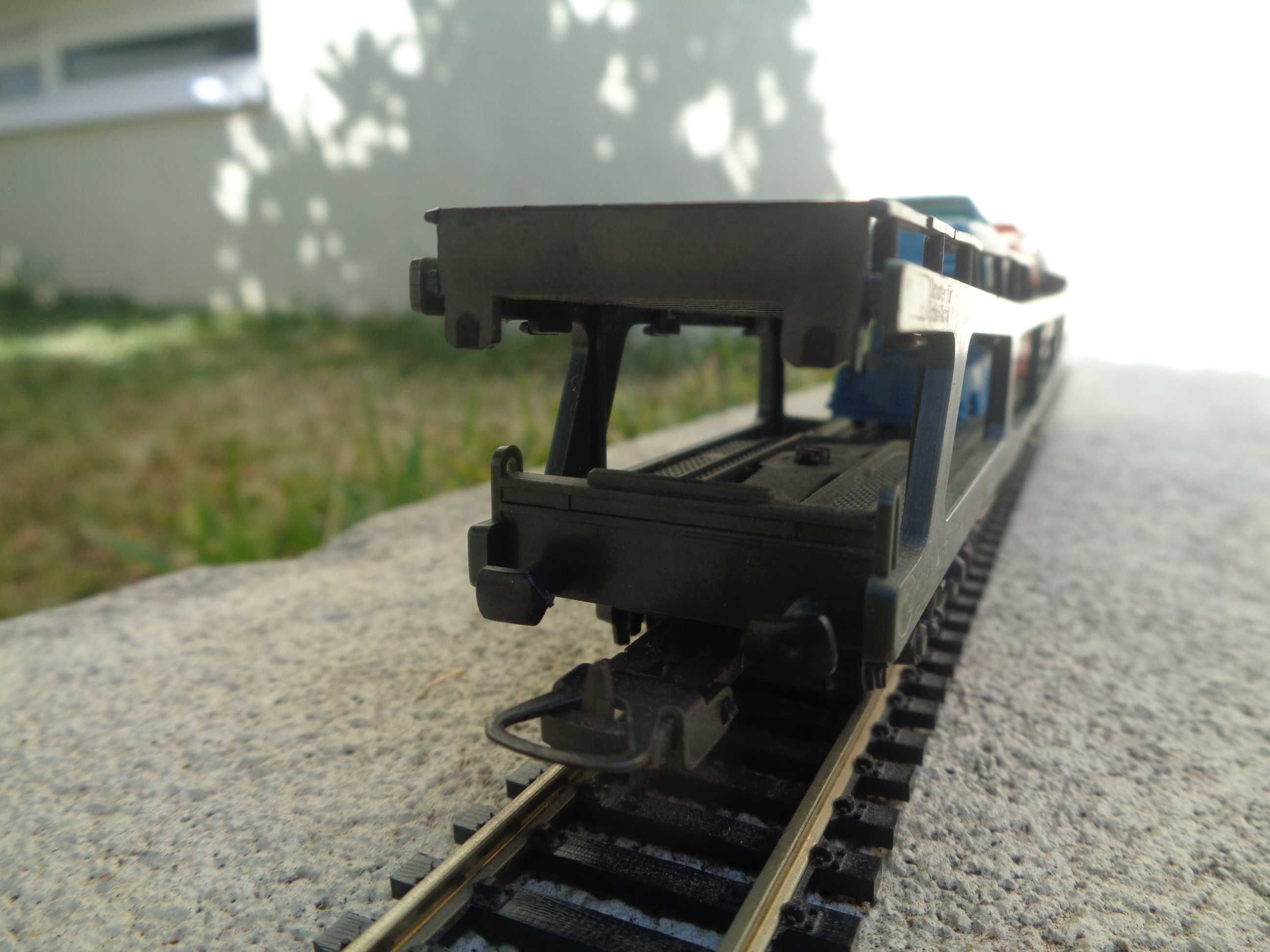 1:87 LIMA Carruagem porta automóveis com 5 carros pista comboio
