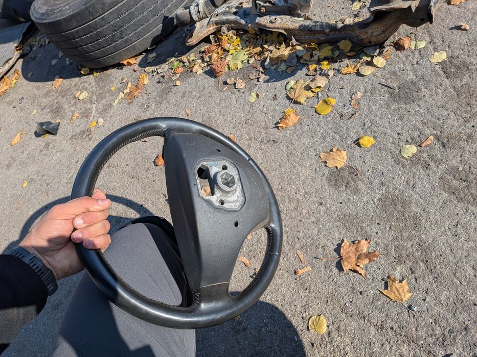 Руль r-design Volvo v50 кермо