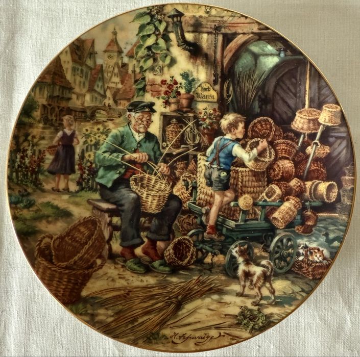 Вінтаж: колекція настінних тарілок .