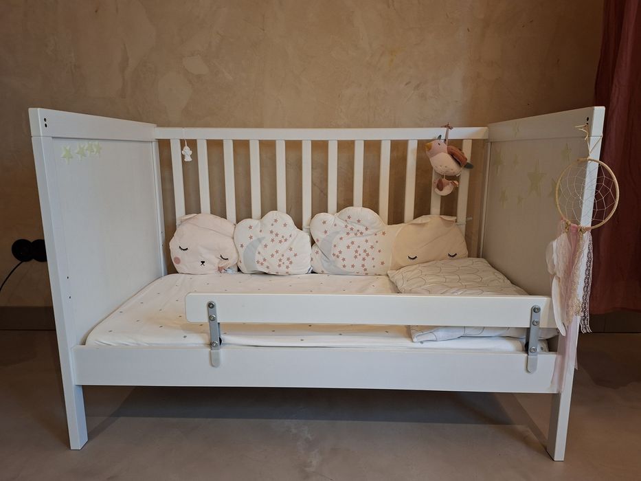 Berço Sundvik + colchao + barreira proteção