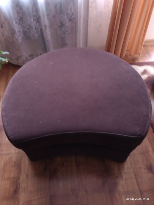 Dwie duże pufy brązowe