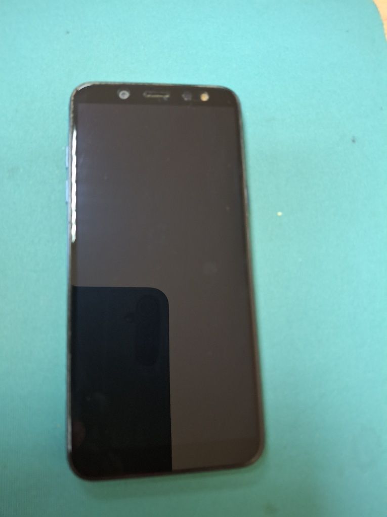 Samsung A6 в ідеальному стані