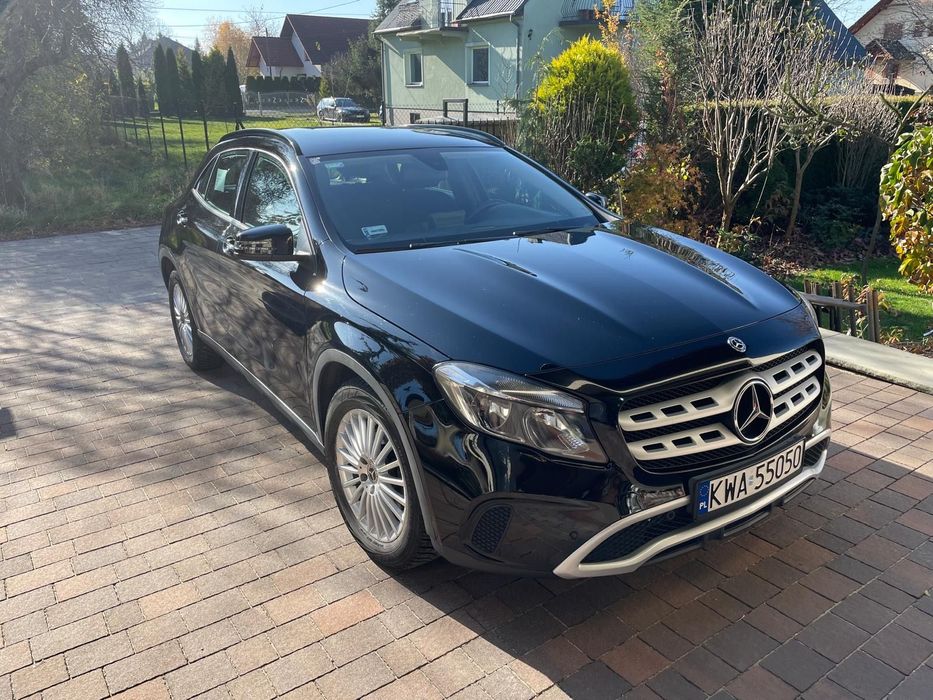 Mercedes-Benz GLA Mercedes-Benz GLA 1.5 dCi | 2019 | 73 000 km | Manual | Czarny |