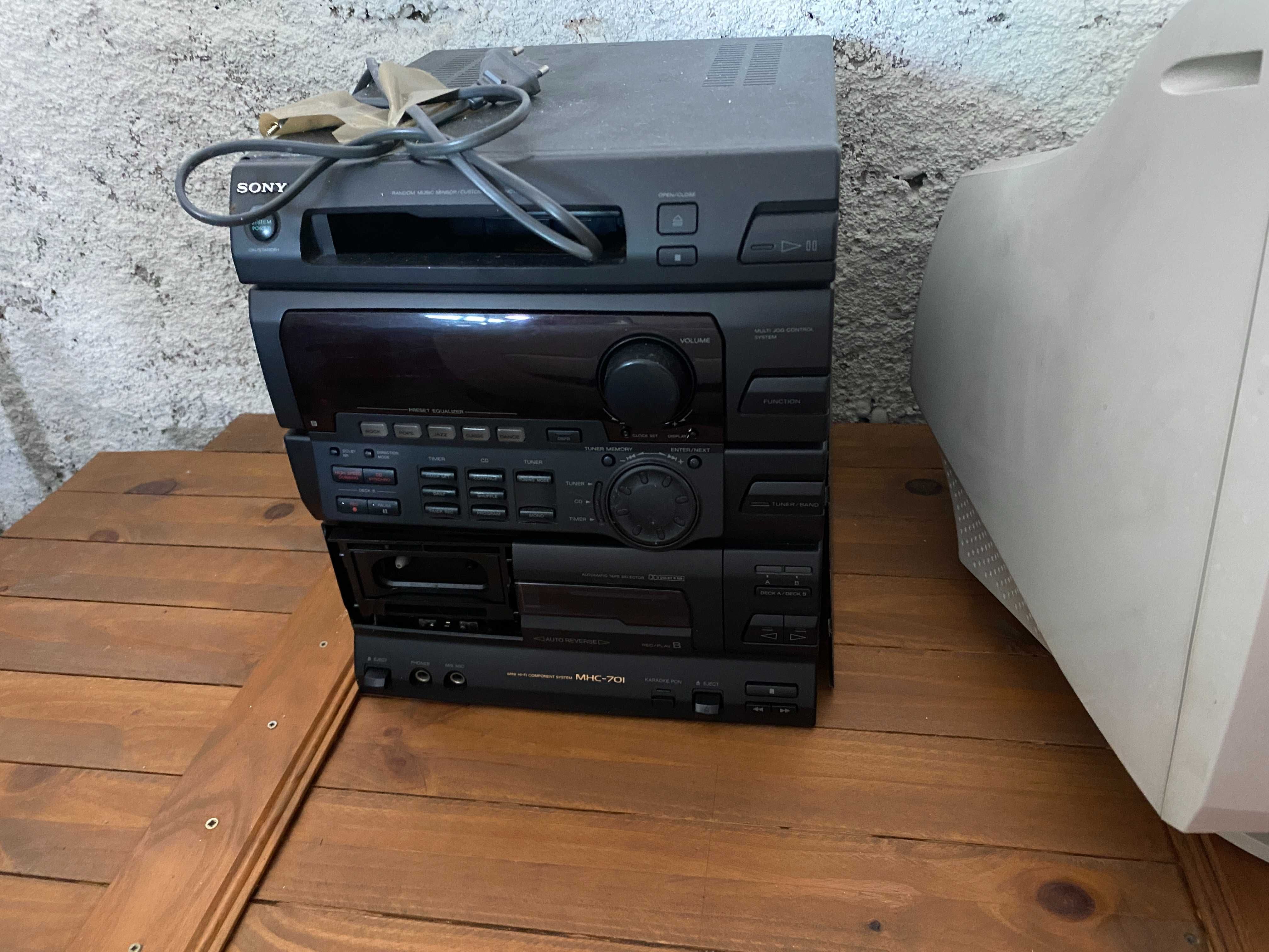 Aparelhagem Sony MHC-701 CD/Duplo Deck  a funcionar com 2 Colunas