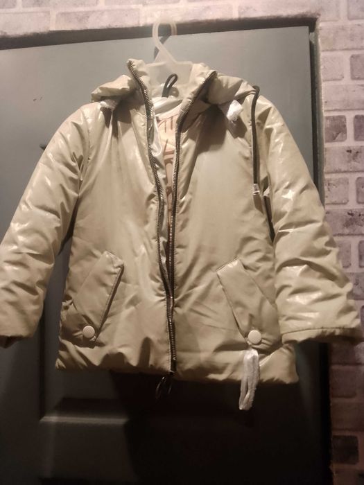 Курточка на девочку от 2-3,5