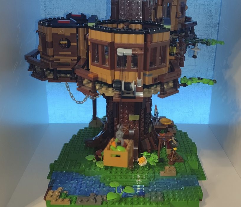 Конструктор LEGO Ideas Будинок на дереві 21318