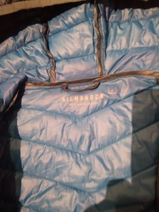 Piękna firmowa kurtka pikowana meska