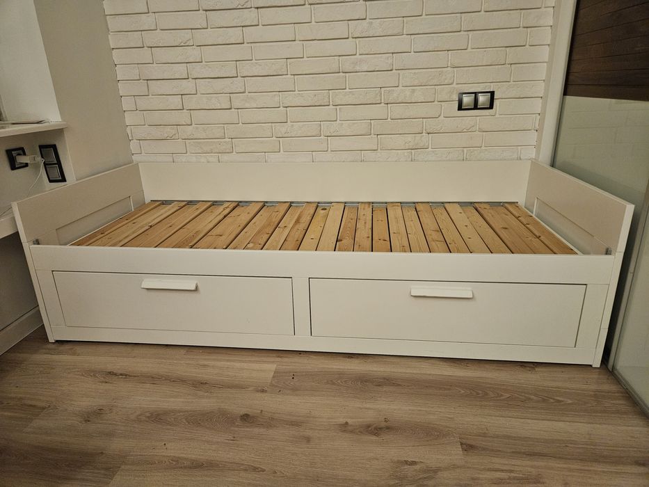 Łóżko z szufladami