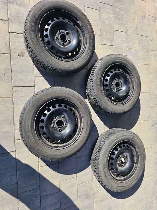 koła felgi stalowe z oponami zimowymi 195/65 R15 VW Caddy Michelin