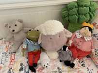 Peluches com pouco uso