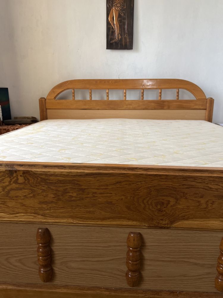 Большая кровать с дуба 210 на 190