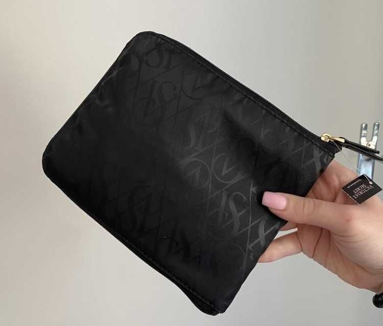 сумка-трансформер Victoria's secret Lightweight Packable Tote Bag