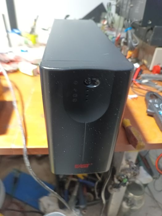 EAST Zasilacz awaryjny UPS 

ww