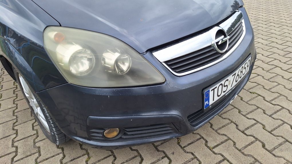 Opel Zafira 2006r.1.9 CDTI 120km. 7 os.