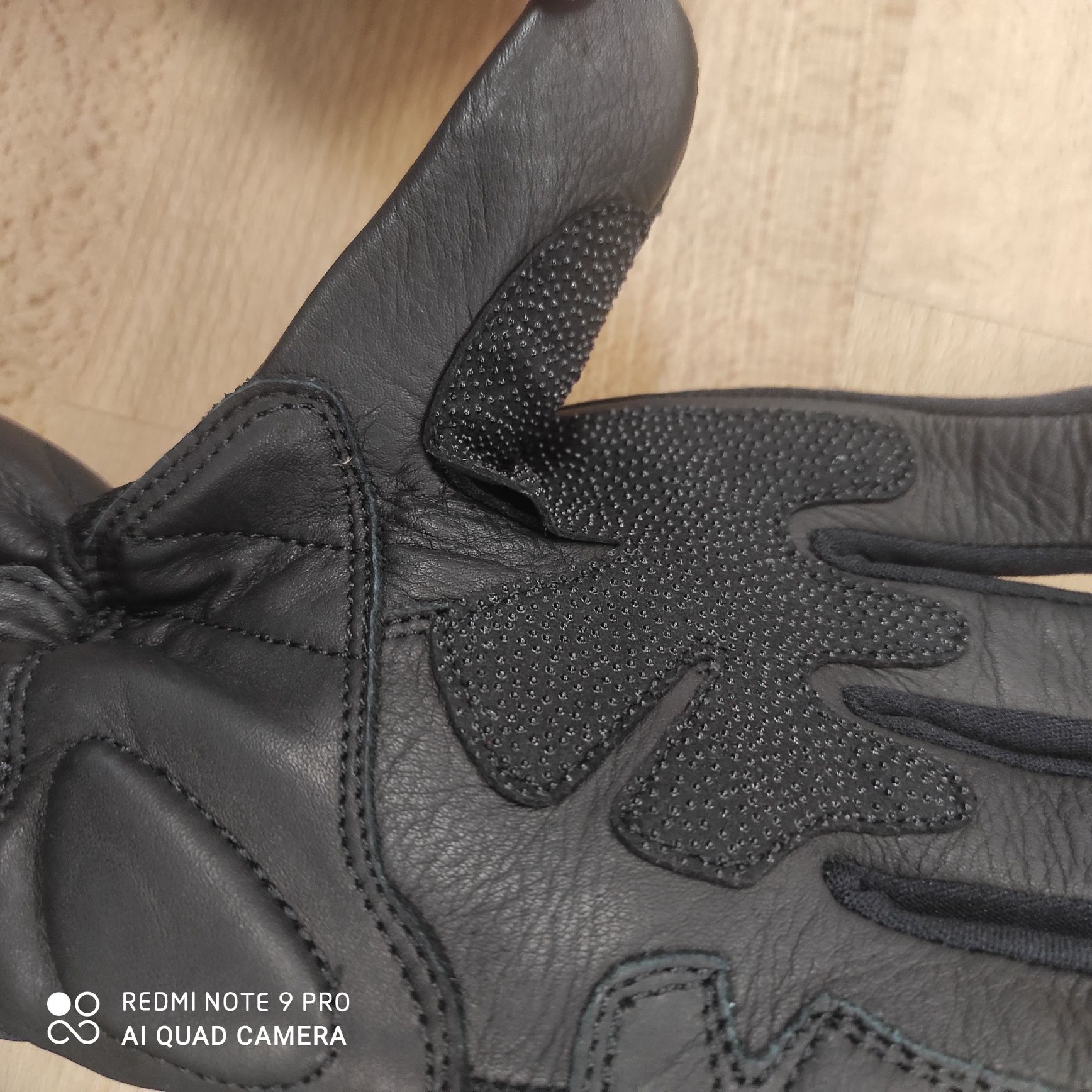 Rękawice motocyklowe tekstylno- skórzane HUSAR Grizzly czarne M