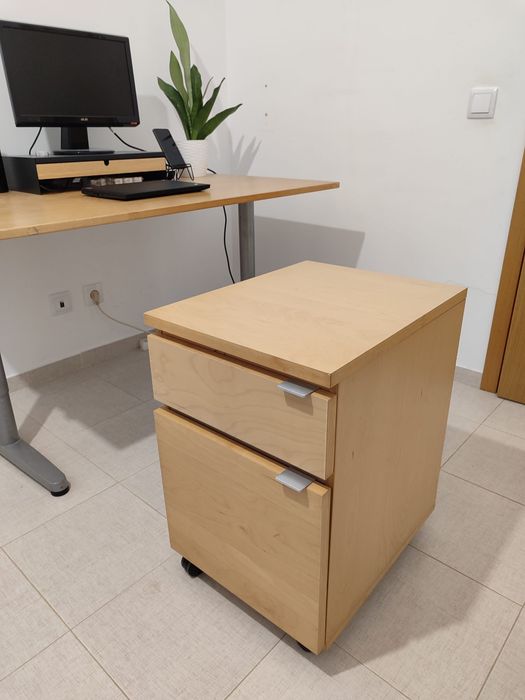 Secretária + Módulo com gavetas IKEA