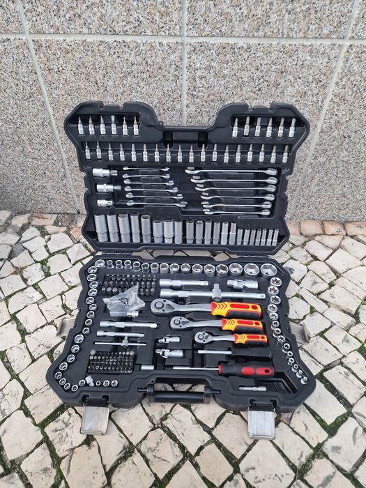 Mala de ferramenta 215 peças nova entrego em mãos para tudo país