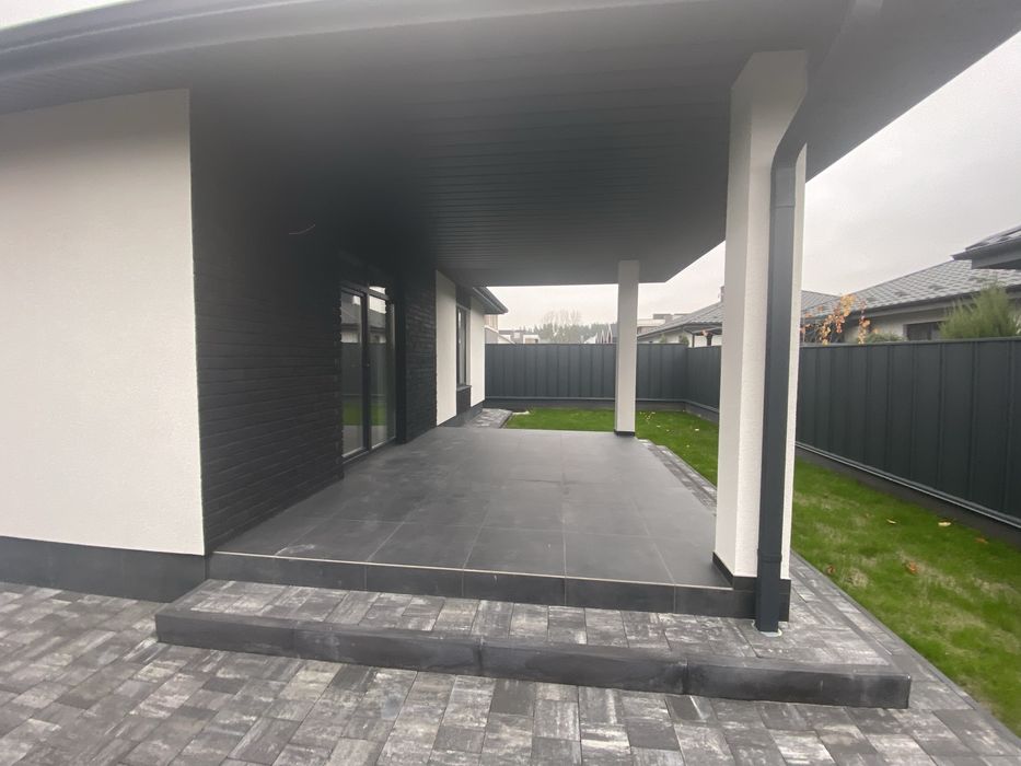 Одноповерховий будинок з чистовим оздобленням!