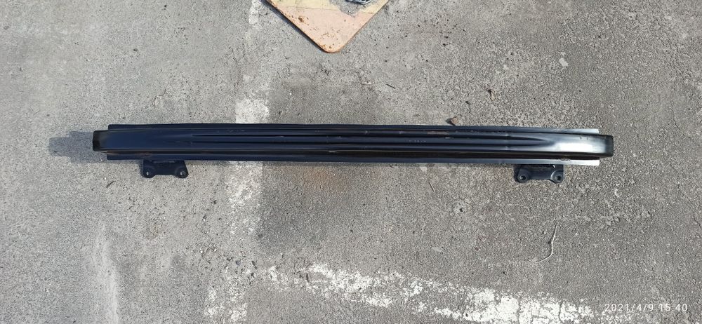 Підсилювач бампера Golf 5 універсал