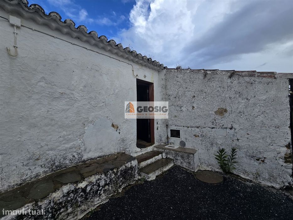 Moradia para Restaurar T1 Venda em Almodôvar e Graça dos Padrões,Almod