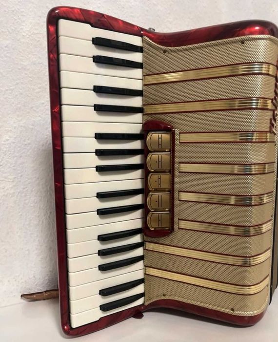аккордеон Hohner Concerto III