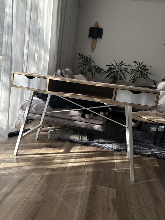 Biurko skandynawskie w stylu boho
