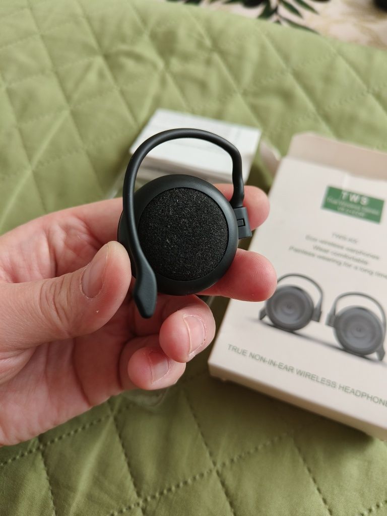 Навушники бездротові завушні baseus eli, QCY T9, Panasonic