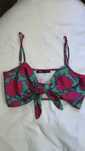 Satynowy top biustonosz w kwiaty Crop top Hawaii Sinsay zielony top