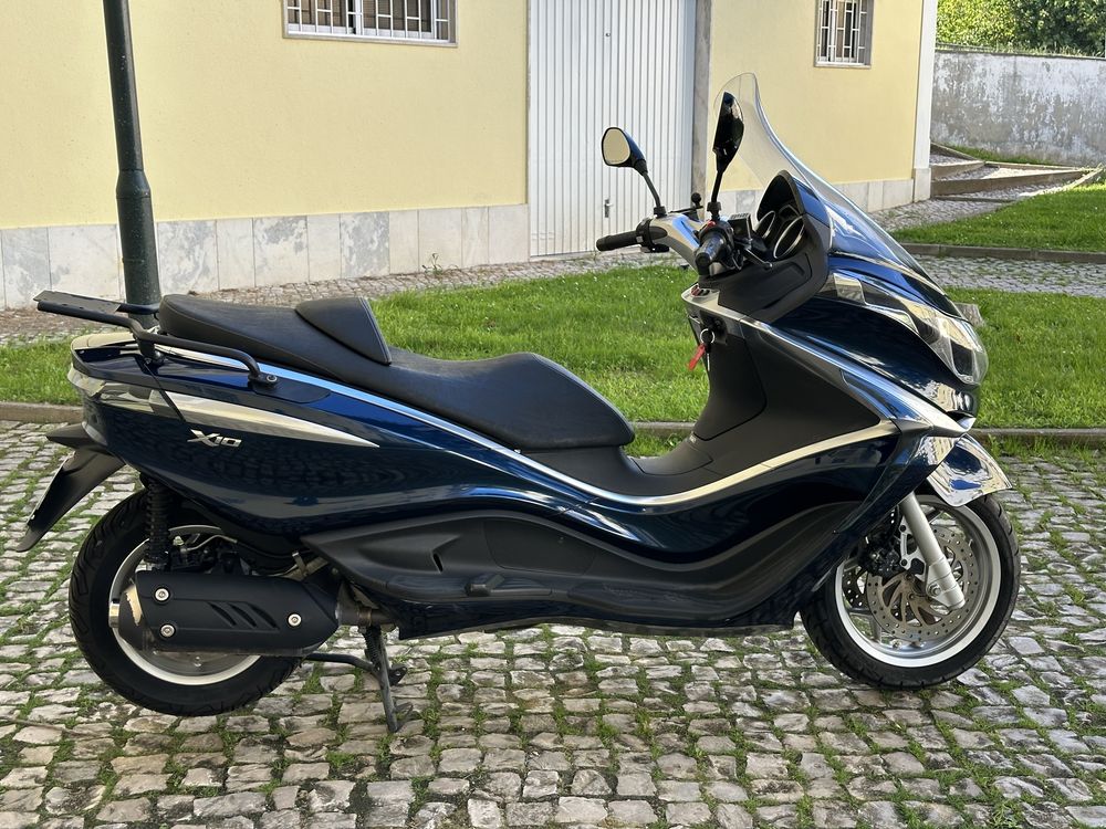 Maxiscooter Piaggio X10  125cc excelente estado