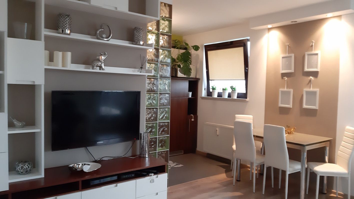 Apartament GODZINY/ DOBY Warszawa Metro Bemowo NOCLEGI wynajem BALKON