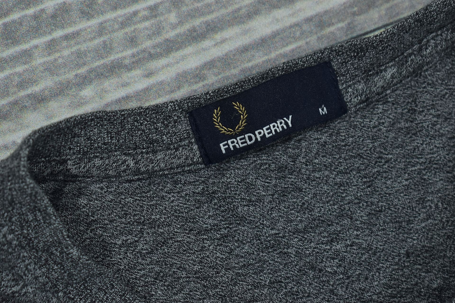 FRED PERRY Szara Logowana Koszulka Męska Basic / M