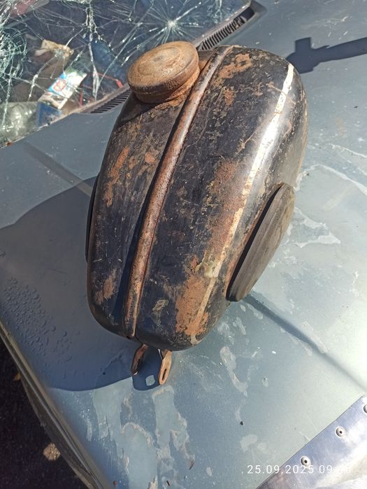 Продам бак на ретро мото техніку м55