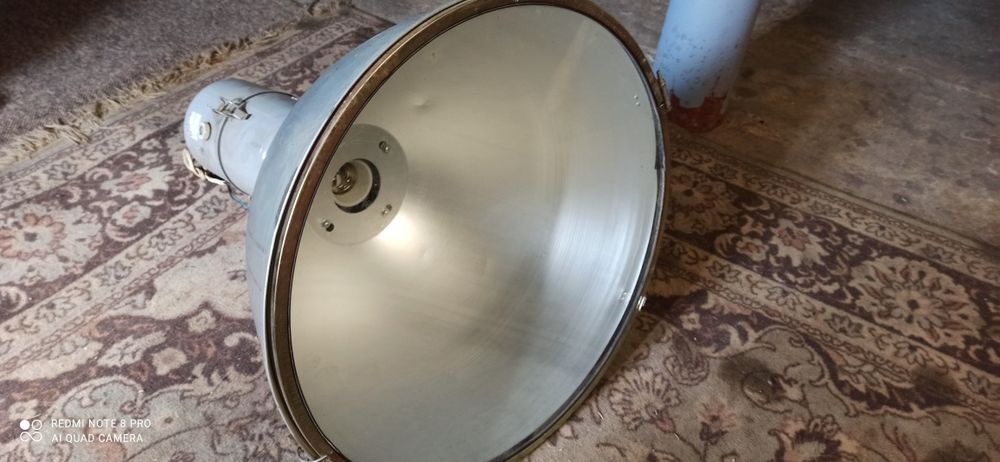 Lampa przemysłowa