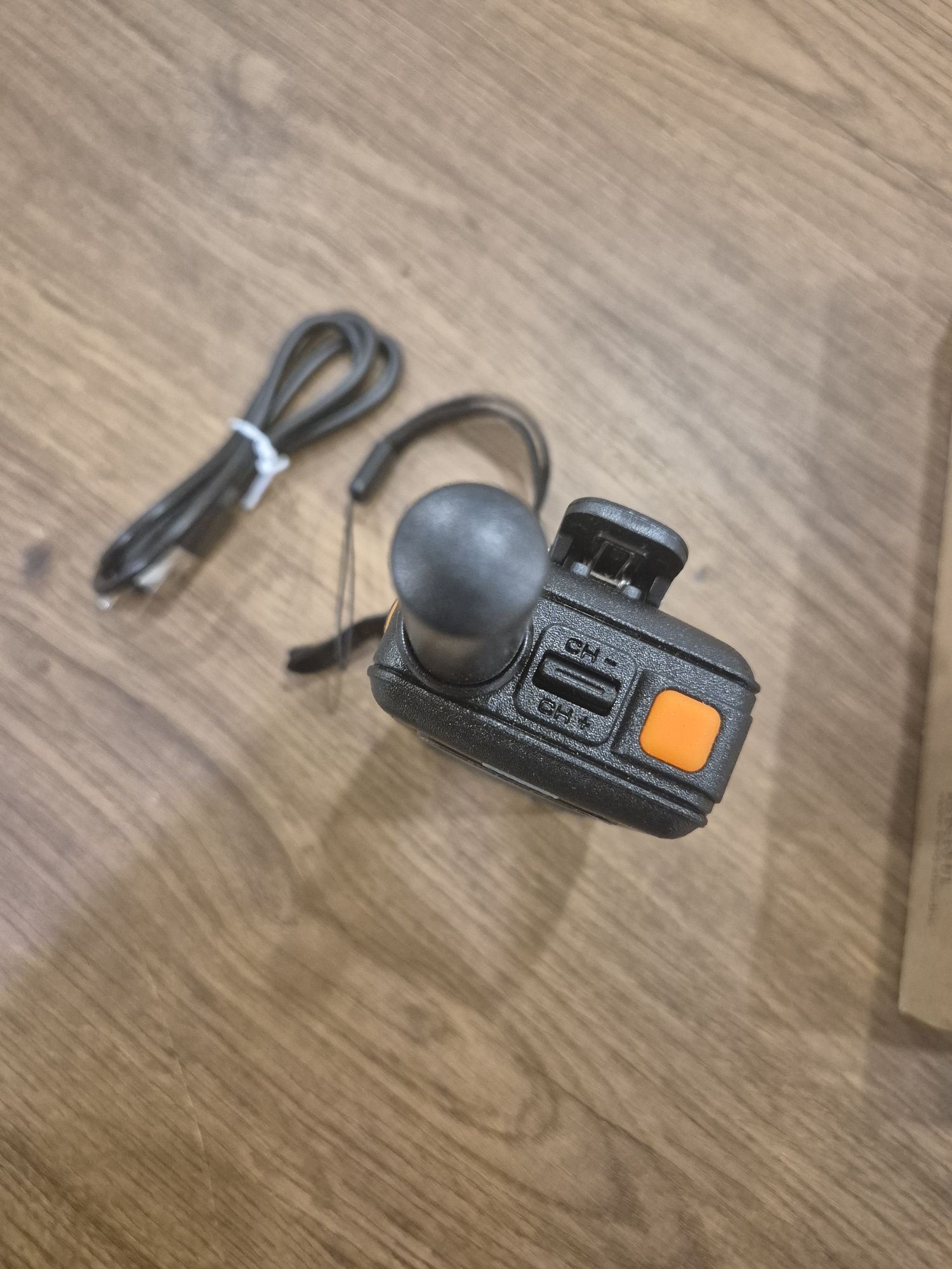 Walkie-Talkie Mini Profissional FM Transceiver