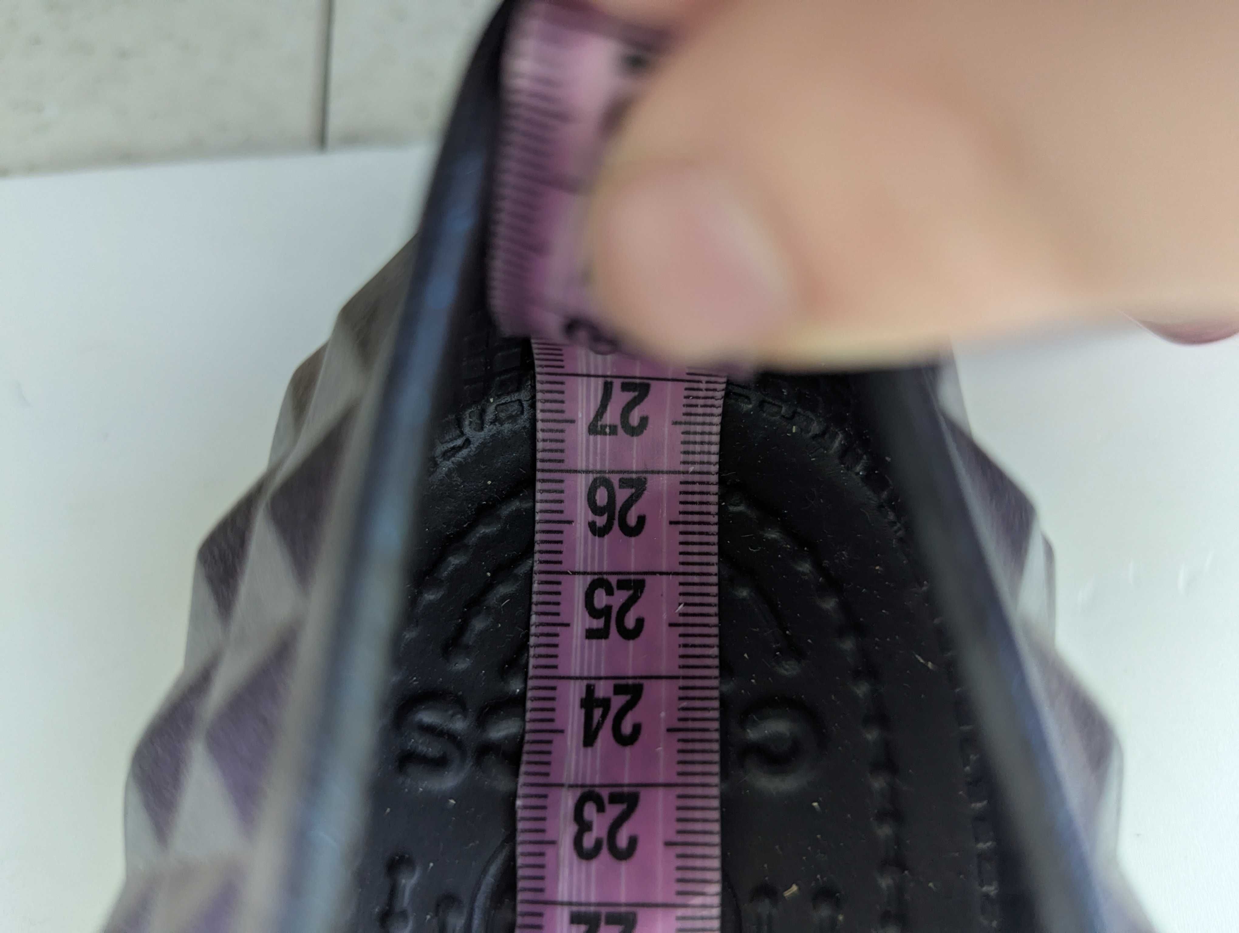 босоніжки  Crocs