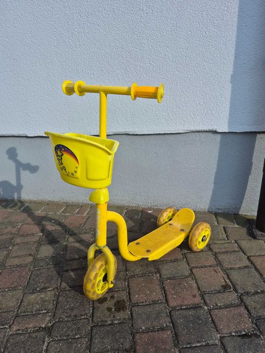 Hulajnoga trójkołowa