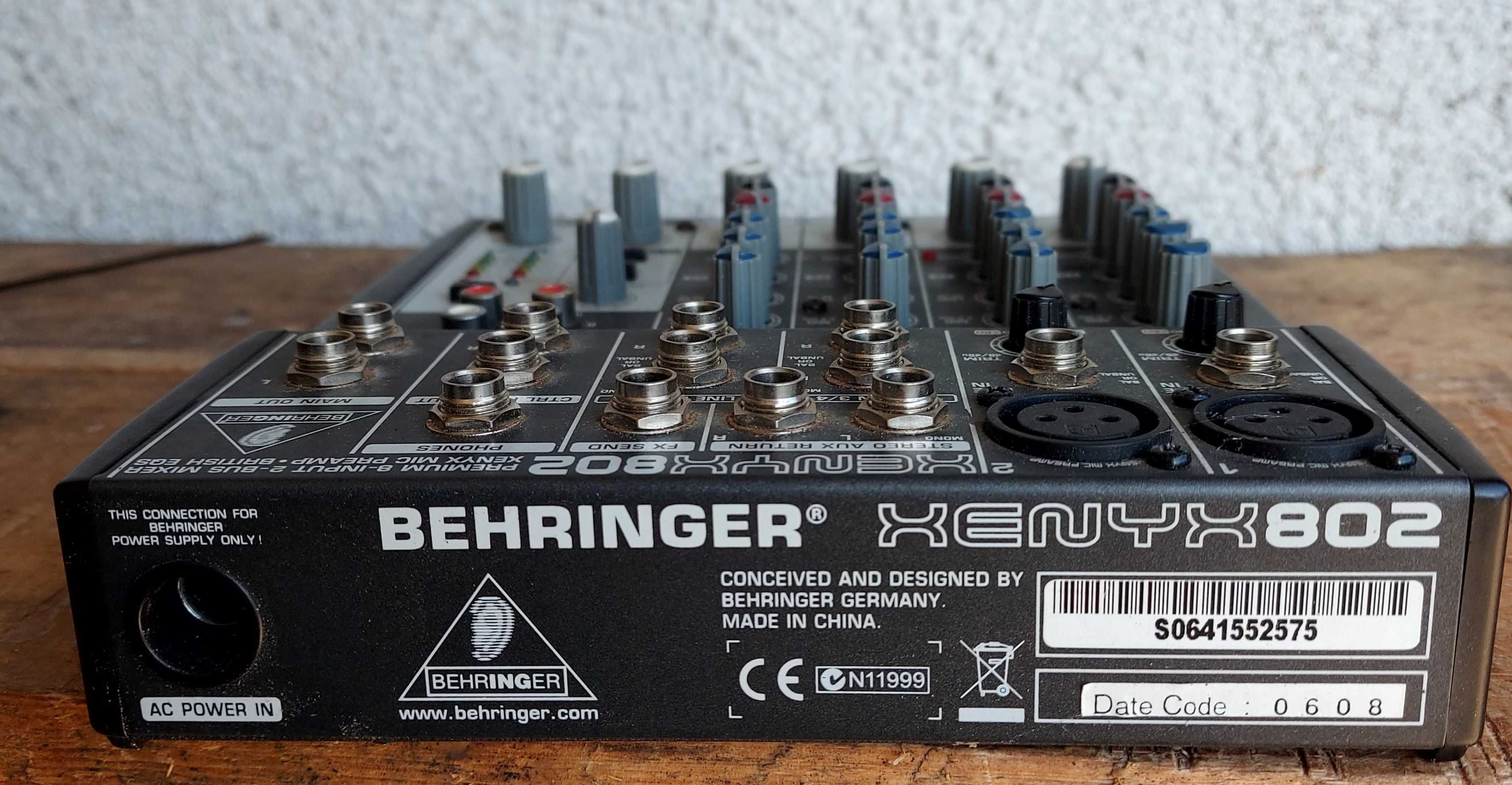 Mesa de som Behringer