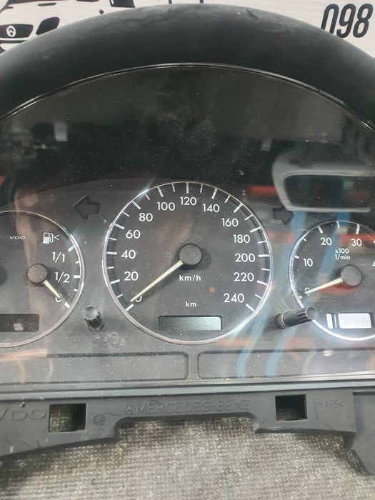 Щиток приборів mb ml w163 рест мл 270