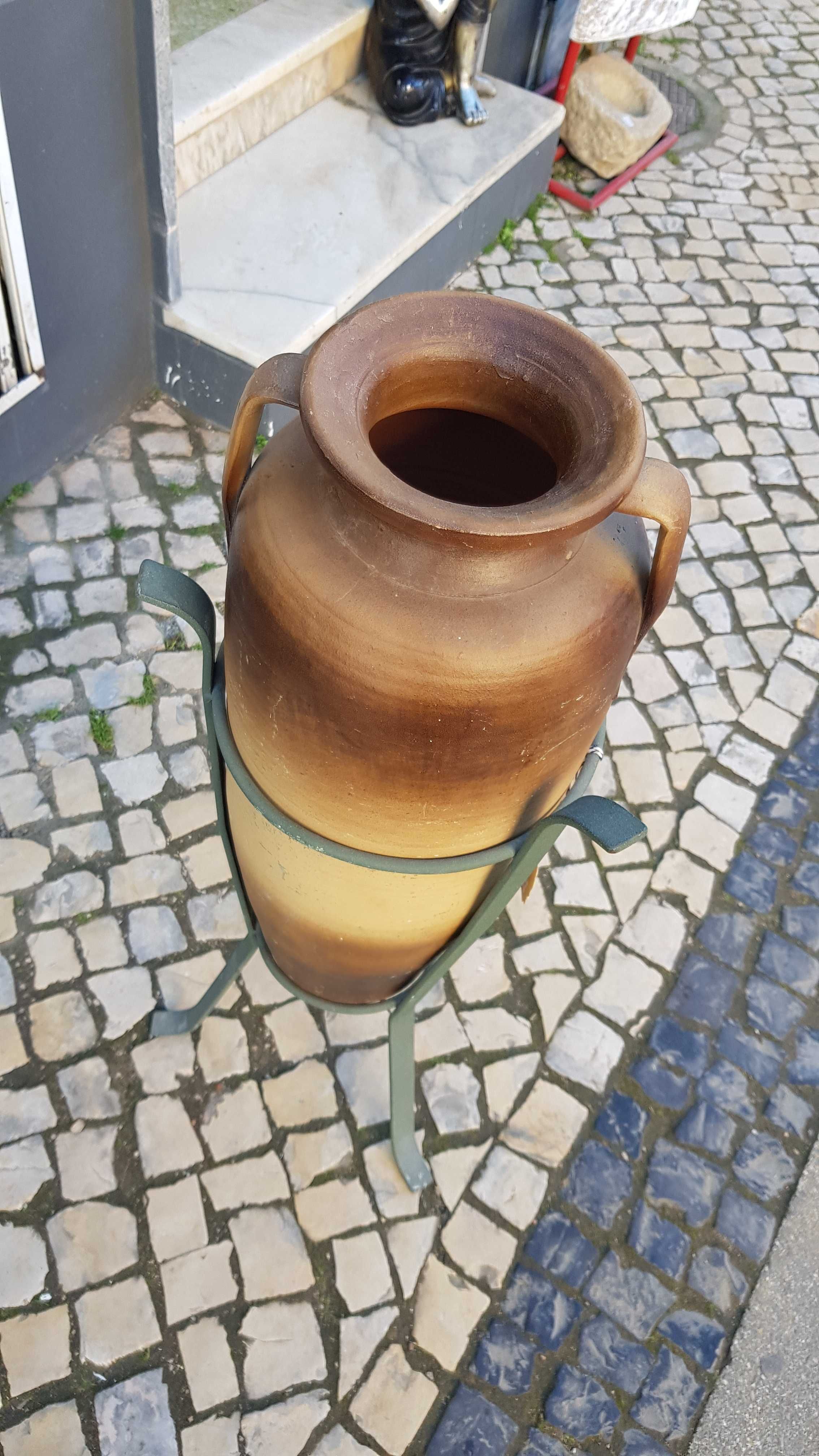 Ânfora em terracota