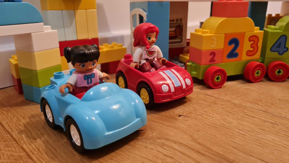 Lego Duplo 3 zestawy : domek 10835 , kolejka  i samochodzik