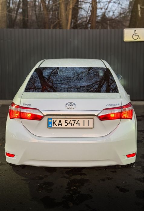 Toyota Corolla 2014 1.6 (торг)