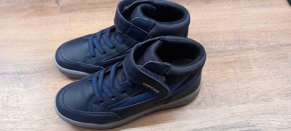 Buty chłopięce rozmiar 33