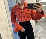 Джинсовий вкорочений червоний жакет Zara