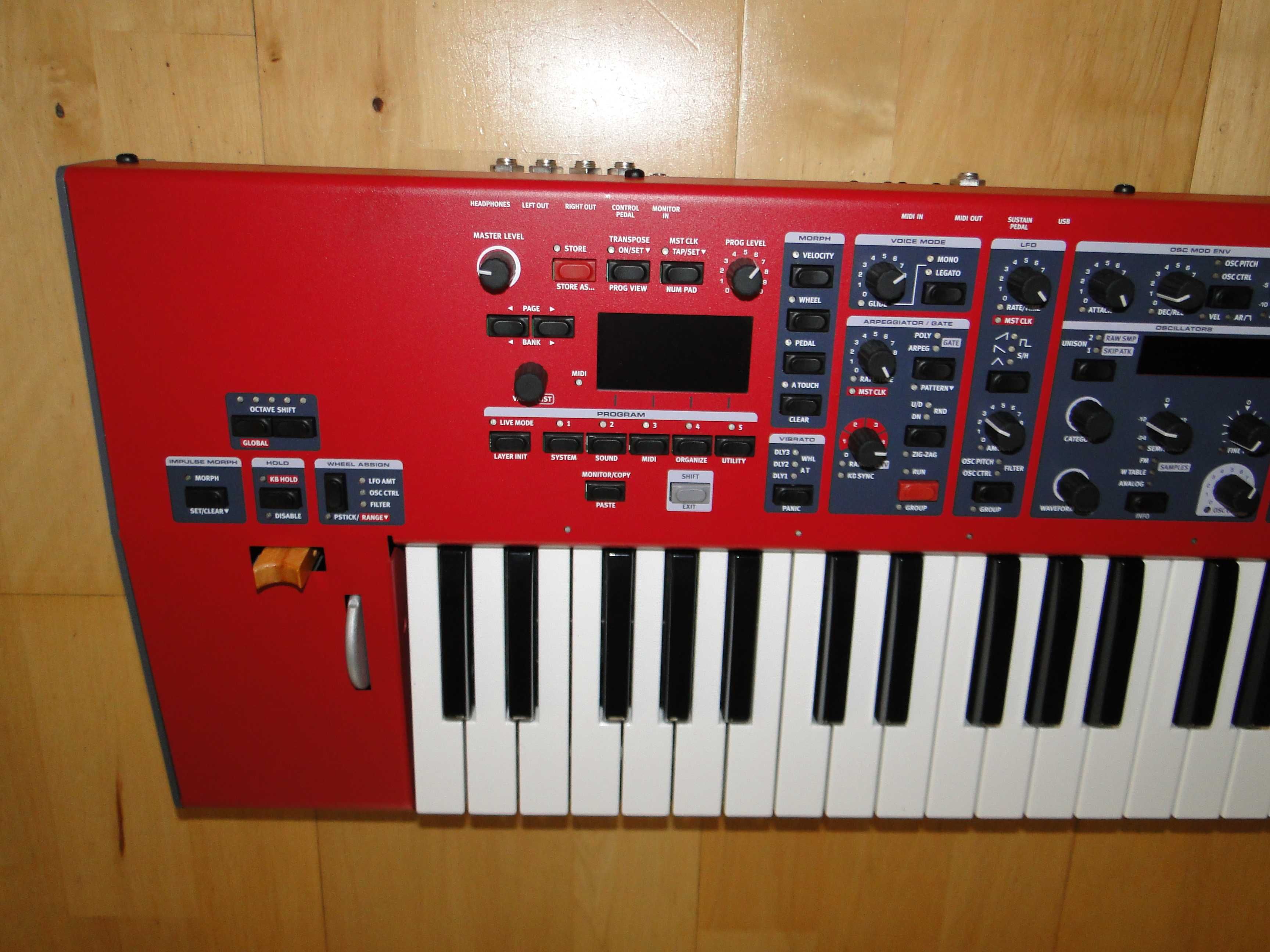 Zawodowy Syntezator Analogowy NORD WAVE 2.Jak Nowy+Futerał.Okazja!!