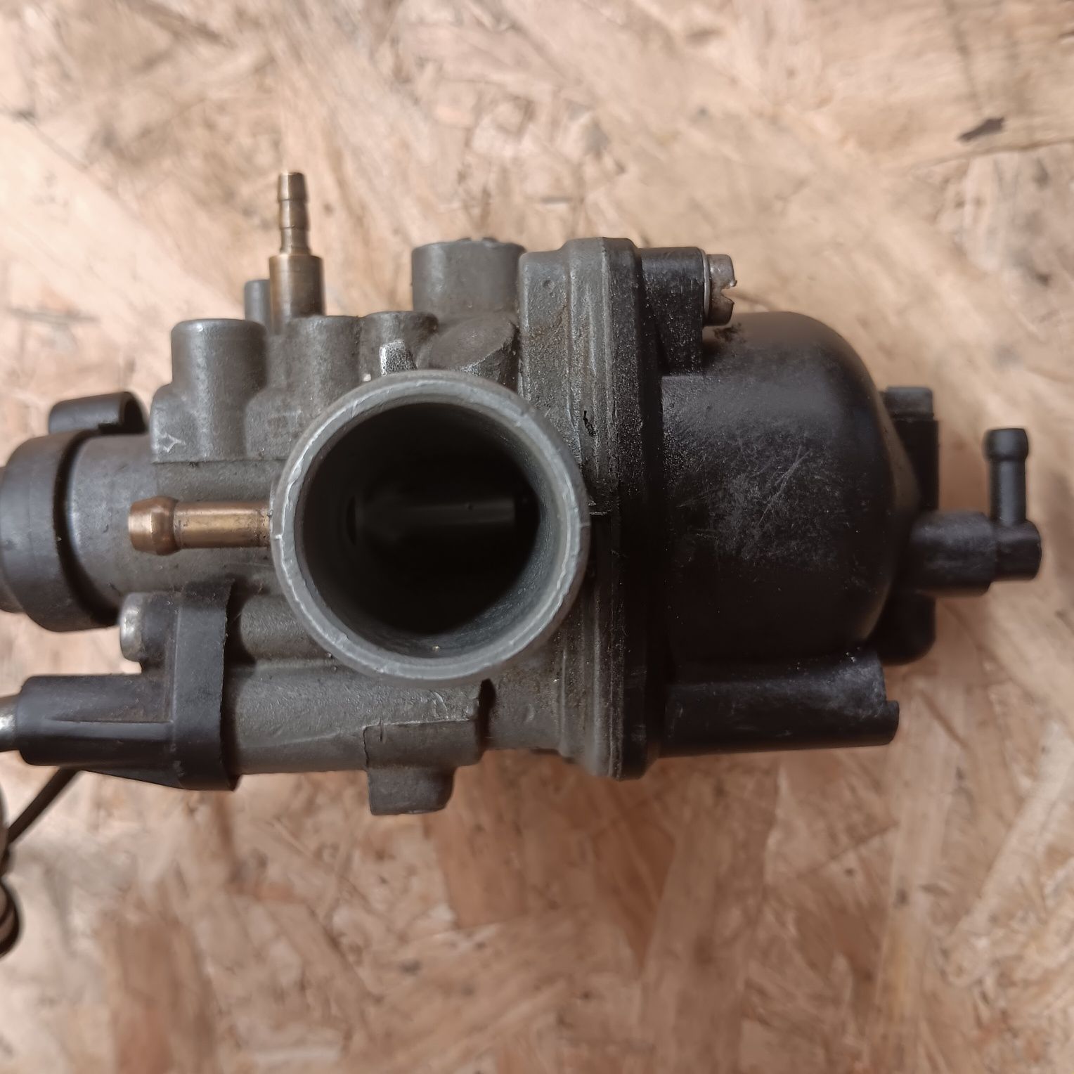 Carburador DELLORTO 16