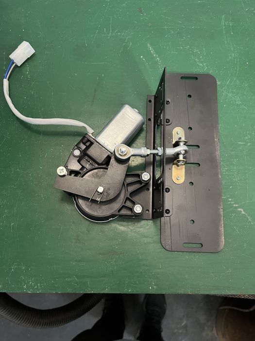 Откидные рамки на номера