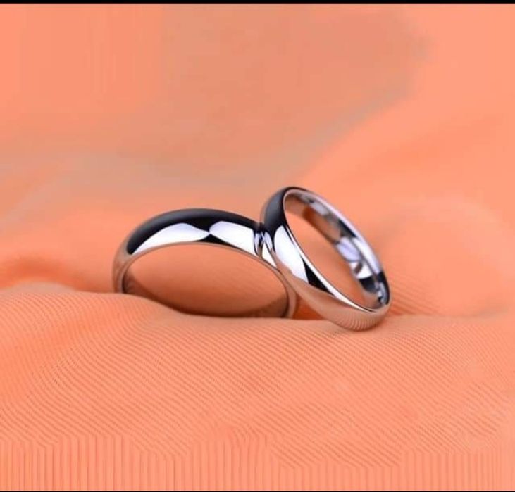 Alianças classicas açoinoxidável.  Possibilidade  gravar nome data