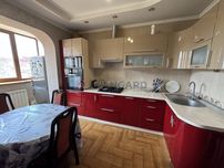 Продаж 2 к. квартири( закритий двір)1-й Південний