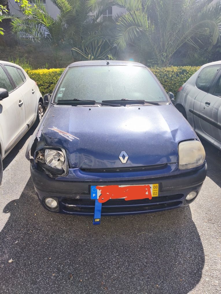 Vendo Renault clio 1.2 a gasolina