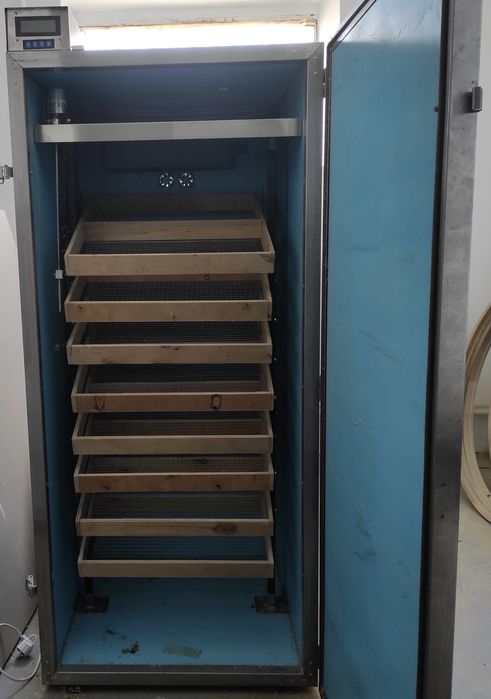 Инкубатор,автоматический